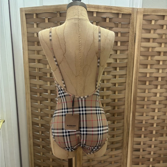 Burberry bathing suit - Picture 6 of 9
